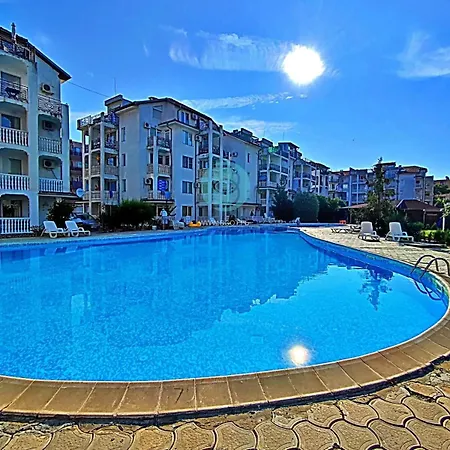 Bravo 5 - Sunny Center * Slantchev Briag